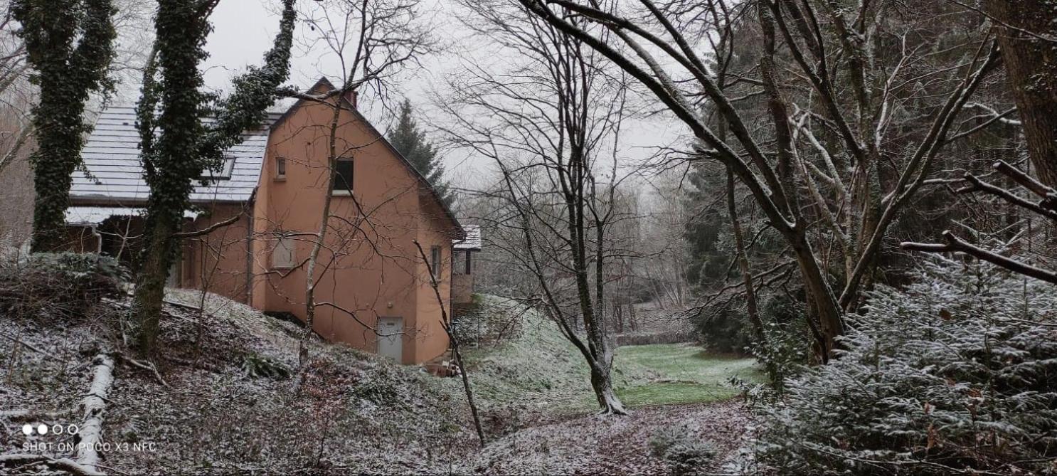 La Fontaine Aux Enfants - Gr5 - Chambre Avec Sdb Privee Abreschviller Luaran gambar